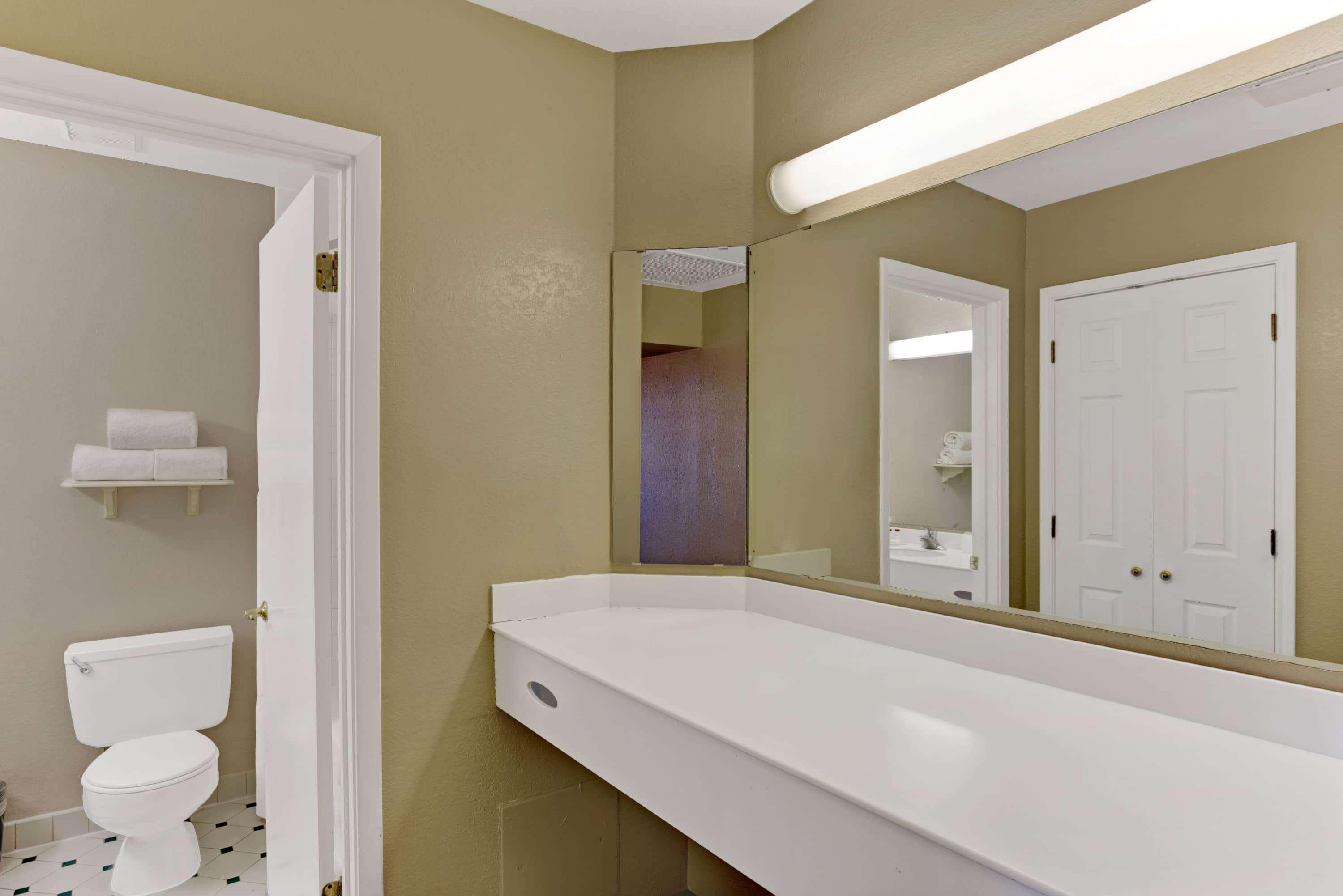 Days Inn By Wyndham Tucson City Center מראה חיצוני תמונה