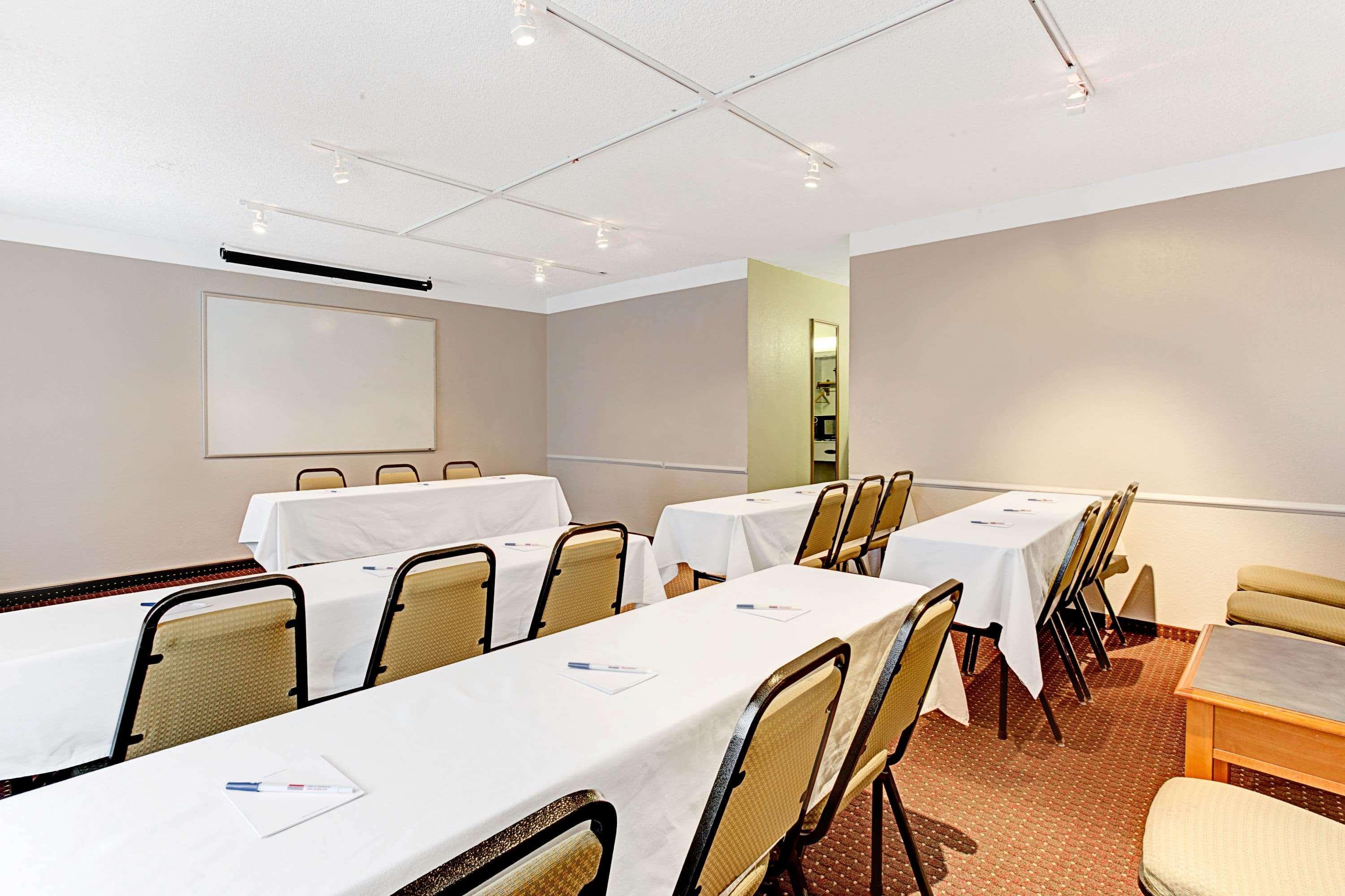 Days Inn By Wyndham Tucson City Center מראה חיצוני תמונה